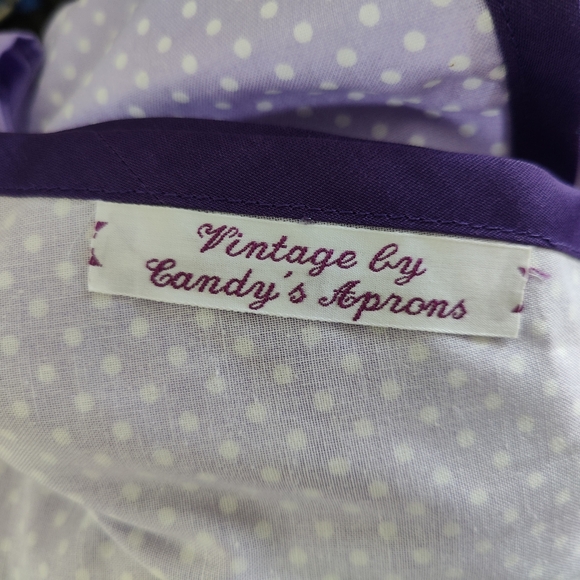 Hand Stitched Half Apron - Vintage by Candy's Aprons - Picture 4 of 4